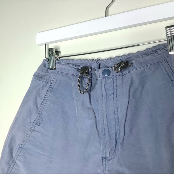 < Vintage Women’s Columbia Cargo Shorts > - Picture 2 of 3